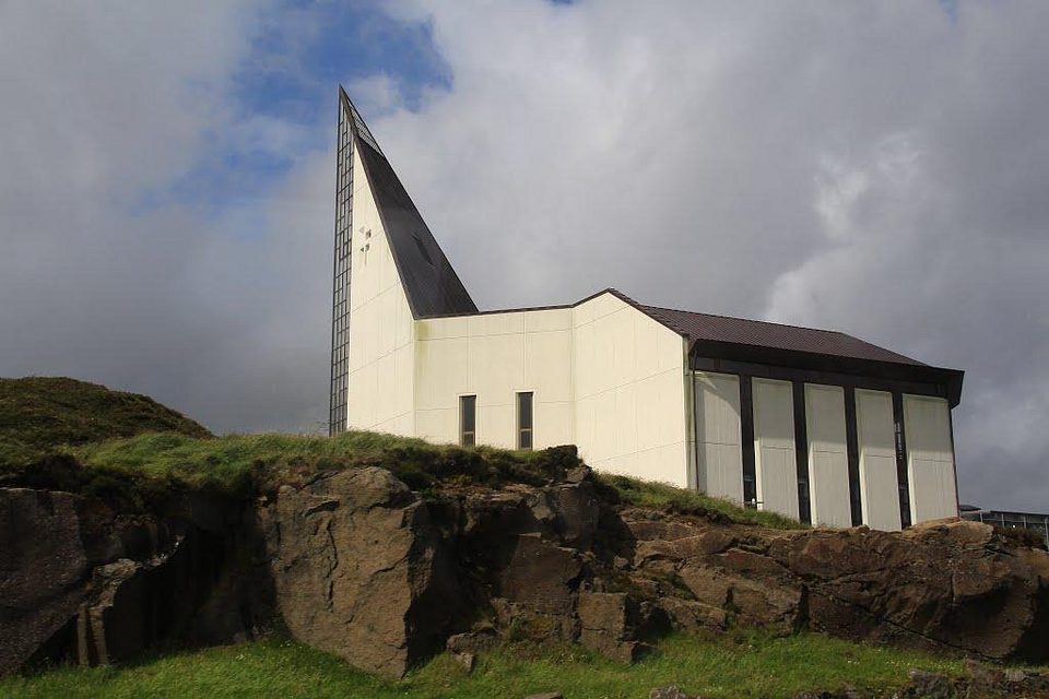 Hoyvíkar kirkja, Færøerne