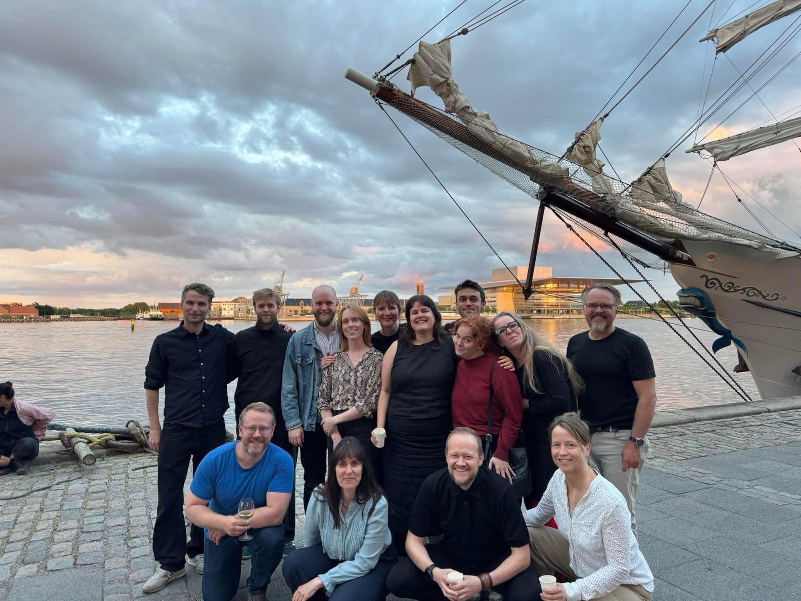 Staka samlet på havnen efter en koncert